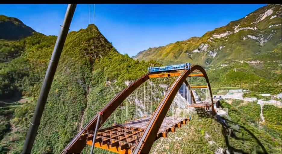 一橋架南北   天塹變坦途——城開蓼子特大橋順利通車